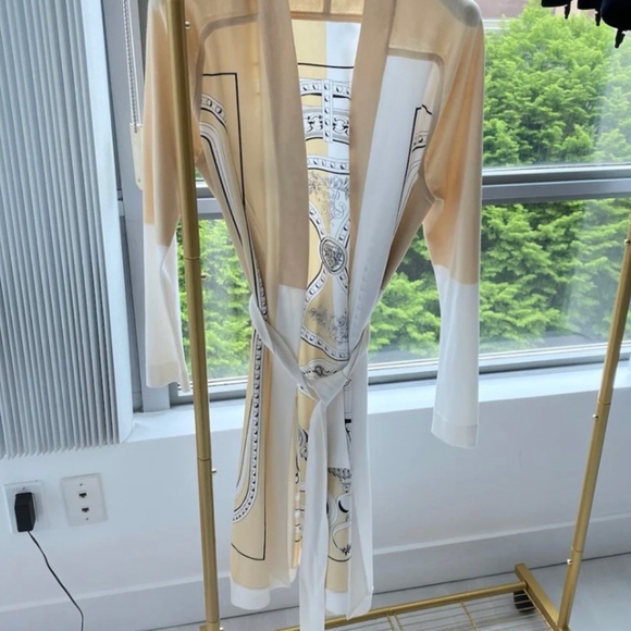 Authentic HERMÈS Cream Silk Twillaine Grand Tralala Cut 90 Long Cardigan 34 - Picture 2 of 7